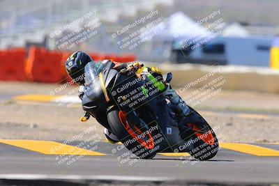 media/Oct-09-2022-SoCal Trackdays (Sun) [[95640aeeb6]]/Turn 2 (1110am)/